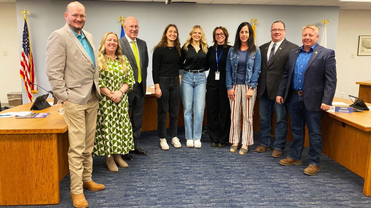 At last night's City Commission meeting, a proclamation was read for #NationalDrugandAlcoholFactsWeek, which starts later in March. @bbpublichealth SAP Specialist Izzy Ballalatak, and Bismarck High's Wendy Hafner-Bakken, Emerson Carufel and Olivia Koch received the proclamation.