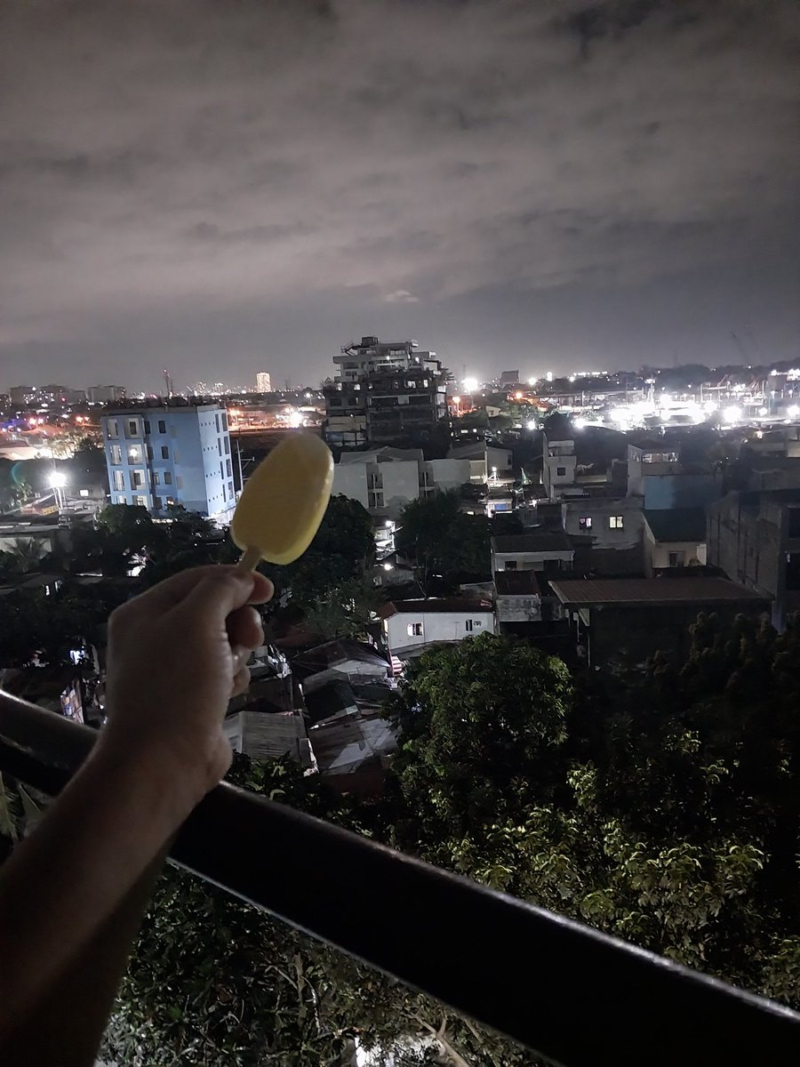 GarciaSerjay's tweet photo. Chill chill sa rooftop https://t.co/N8zevOyTZO