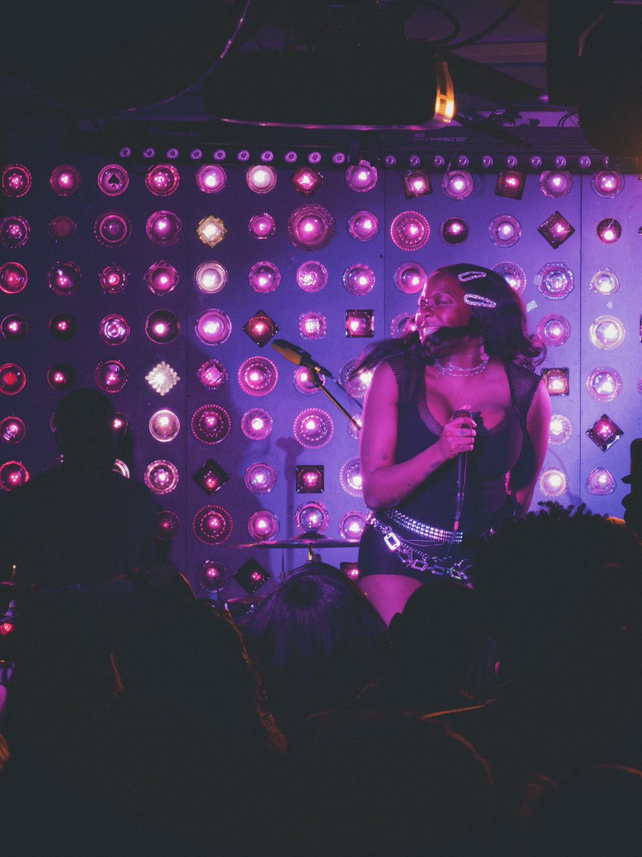 fetchurcameras's tweet photo. .@rachelchinourir pure magic last night 🩷 https://t.co/MX4FzEtEAY
