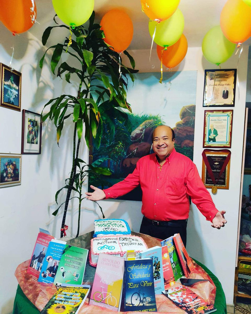 arclave's tweet image. Hoy 13 de marzo gloria a Dios por la publicación de mi primer libro Tu amigo Oldo Como Prosperar y superarse en todo.Y gracias padre por mis diez libros publicados hasta ahora.Gracias a todos mis lectores y seguidores.