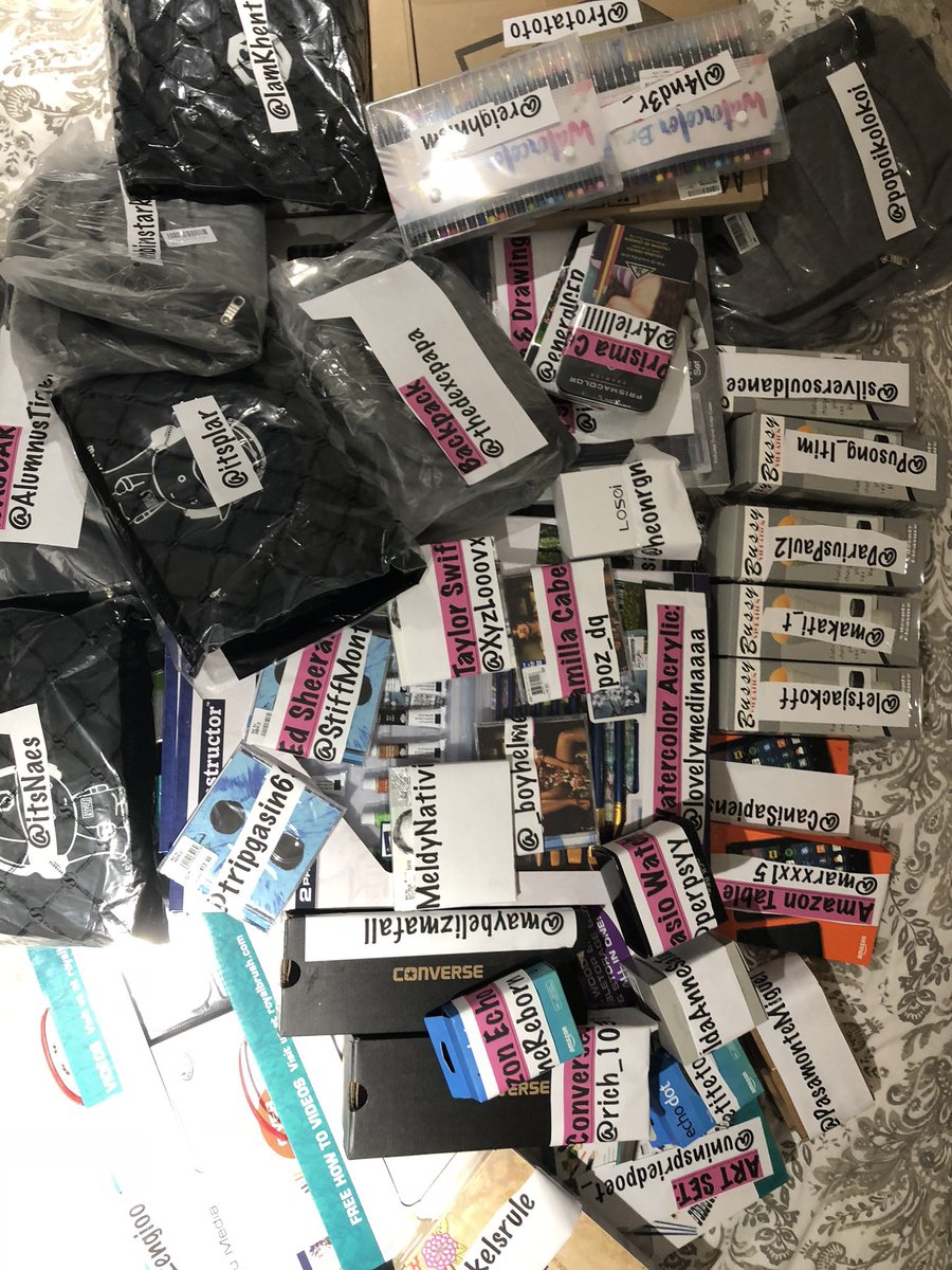 KaFreebies's tweet image. Sino gusto maka receive ng FREE Gifts ? 

throwbacks again, madami-dami na pala 

RT❤️ @KaFreebies