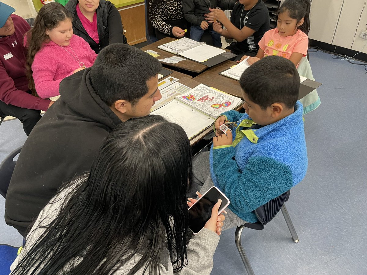 ascollman's tweet photo. Our final Leadership Notebook Share was a hit! We celebrated with new awards, bragging on our brag tags and showing our parents this year’s STAR success &amp; growth towards our goals.  Thank you to all who made an impact in being present today. 👏🏼☺️ https://t.co/uYfOQ8sDJD