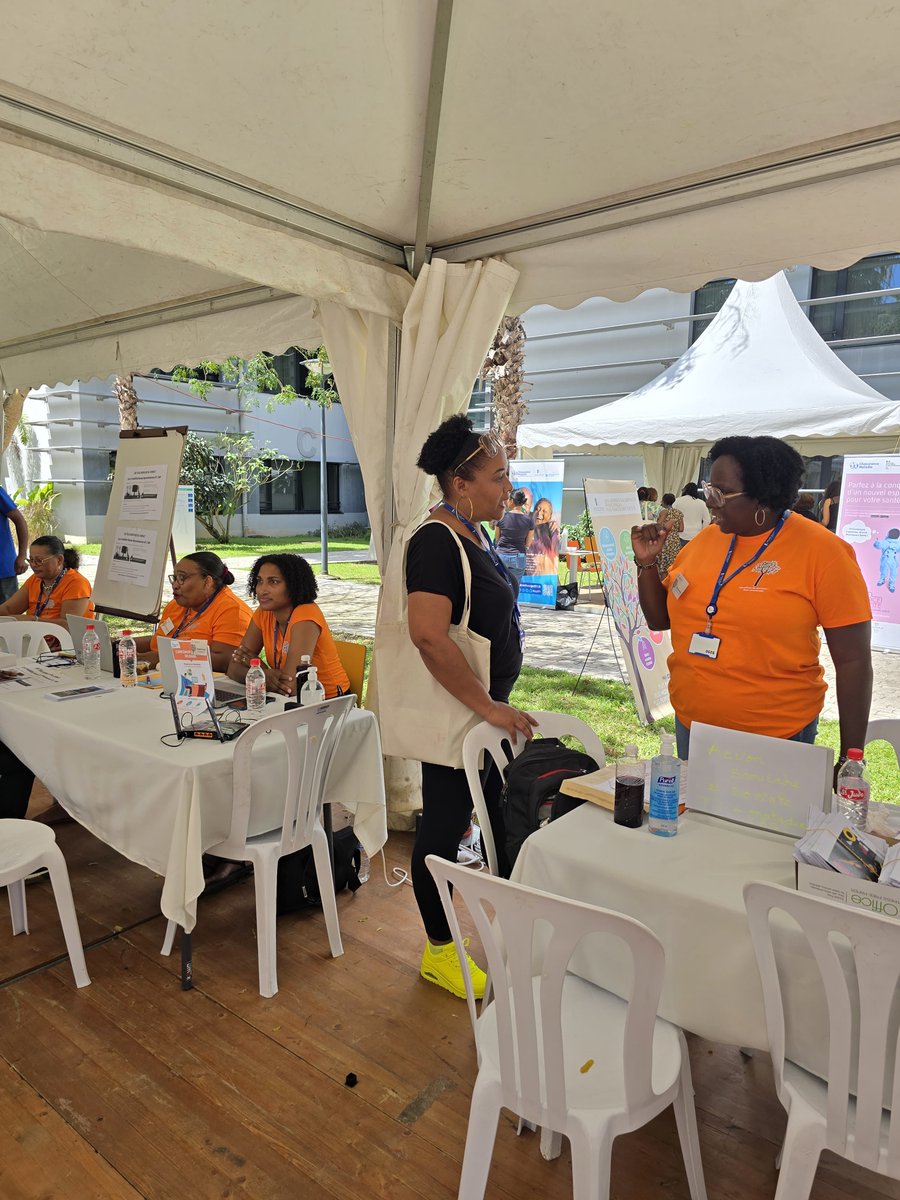 dap971's tweet photo. Ce n'est pas parce qu'on travaille à la sécu que l'on connait sur le bout des doigts toute l'offre de service qui y est proposée !

La CGSS de #Guadeloupe  et de Saint-Martin a donc organisé un #forum des offres de services à destination des #salariés. 

#engagement #CGSS971 https://t.co/5LHnTwZdw3