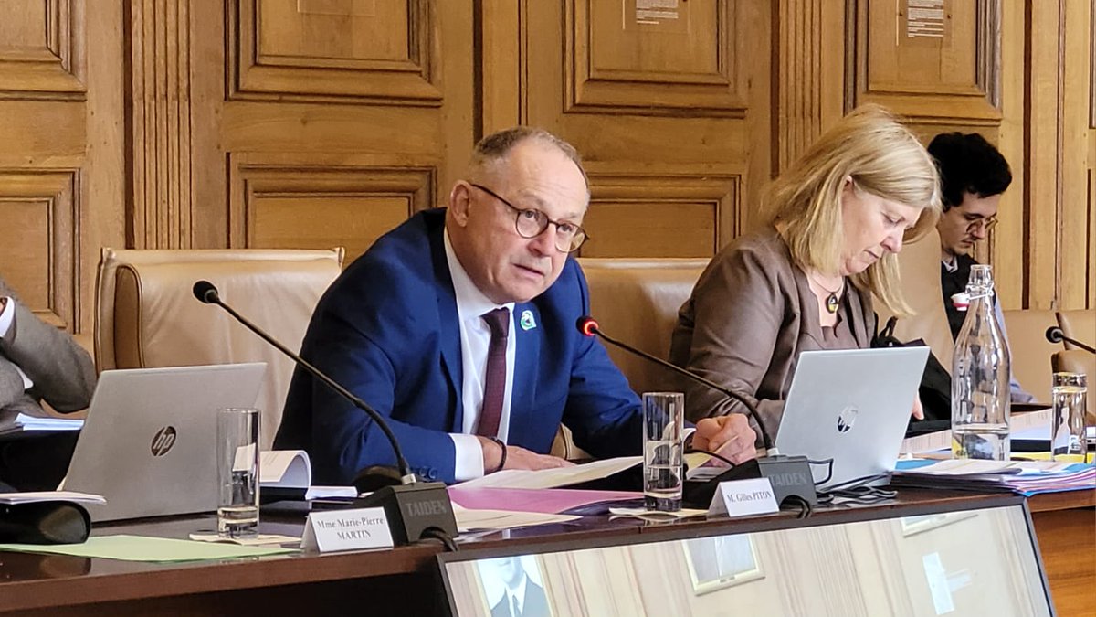 PITON Gilles (@gillespiton) on Twitter photo Ce matin, j'ai présenté en session plénière du CD 49 le rapport sur l'appel à projets pour désigner un investisseur-opérateur pour Terra Botanica, rapport qui a reçu l'unanimité des conseillers départementaux <a href="/AlineBRAY49/">Aline BRAY</a> <a href="/Maine_et_Loire/">Département Maine-et-Loire</a> <a href="/MajoriteDep49/">Majorité départementale 49</a> <a href="/terrabotanica/">Parc Terra Botanica</a> Ce matin, j'ai présenté en session plénière du CD 49 le rapport sur l'appel à projets pour désigner un investisseur-opérateur pour Terra Botanica, rapport qui a reçu l'unanimité des conseillers départementaux <a href="/AlineBRAY49/">Aline BRAY</a> <a href="/Maine_et_Loire/">Département Maine-et-Loire</a> <a href="/MajoriteDep49/">Majorité départementale 49</a> <a href="/terrabotanica/">Parc Terra Botanica</a>