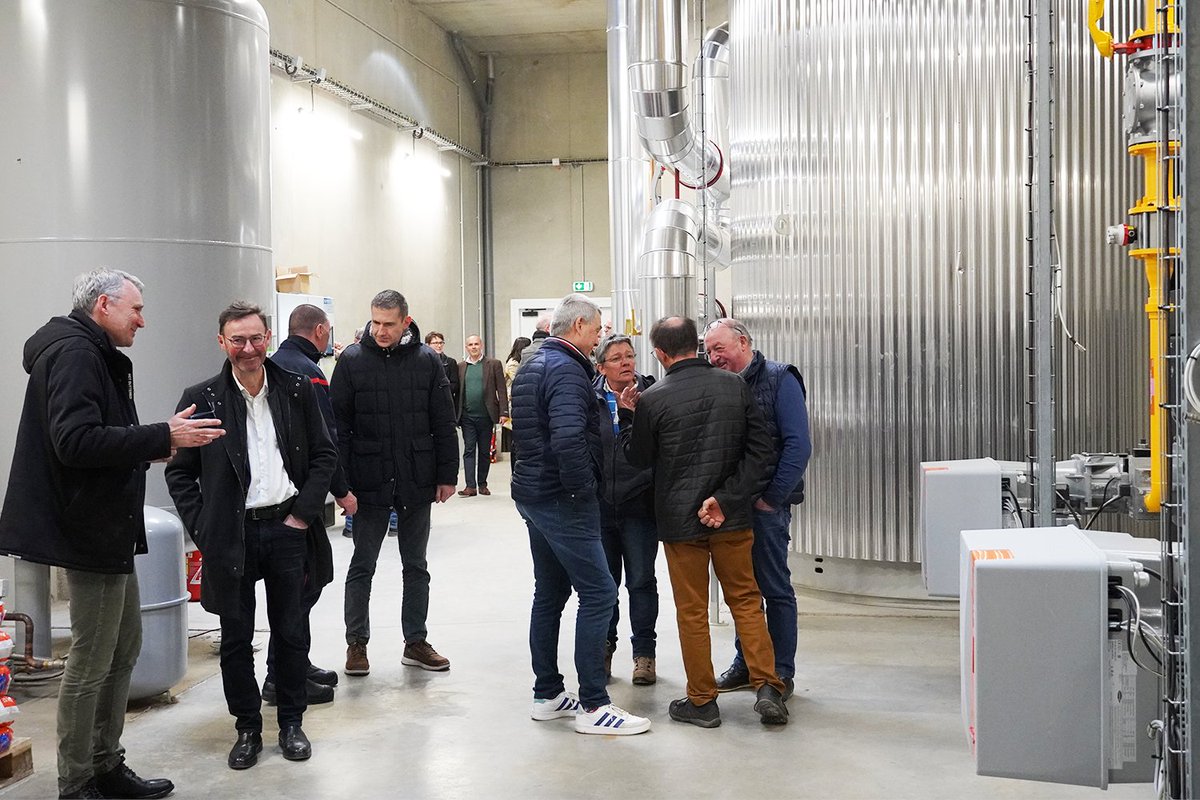 [#TRANSITION ÉNERGÉTIQUE] 🪵🍃 Inauguration ce matin de la chaufferie bois et du réseau de chaleur @Aggloltc sur Tréguier et Minihy-Tréguier. Un projet exemplaire, issu d'une ambition collective. 11 bâtiments desservis #boislocal géré #durablement - Gestion en #regie <a href="/ademe/">ADEME</a>