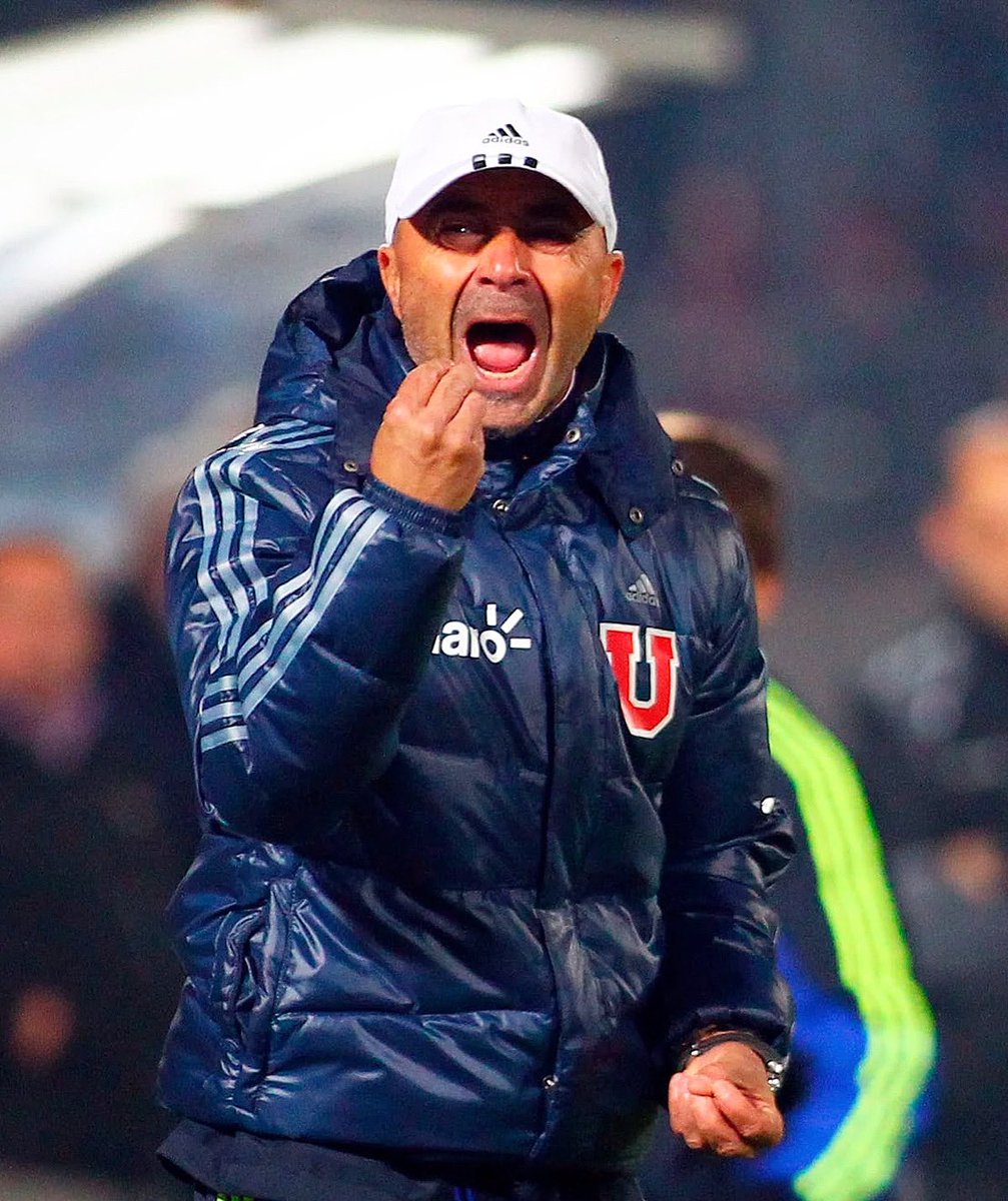 udechile's tweet photo. El amateurismo no se olvida jamás, profe querido 💙

Feliz cumpleaños, Jorge Luis Sampaoli 🎂🥳 https://t.co/yVC6GPA86E
