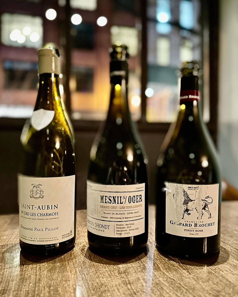 An ode to minerality and precision by two wonderful champagnes and a tension-filled Saint Aubin by Paul Pillot paired with innovative dishes infused with a cool, casually multicultural vibe by Raymond Trinh & Samuel Clonts!

#champagne #blancdeblancs #blancdenoir