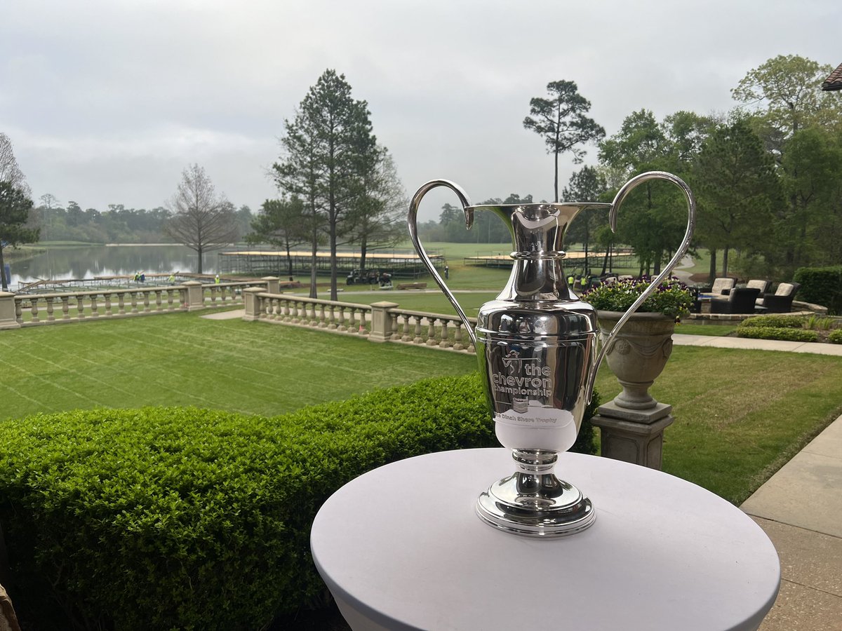 NateGriffFOX26's tweet photo. #MorningSports @FOX26Houston Getting set for @Chevron_Golf @LPGA media day here at the @theclubatcw. Got close to, but didn’t touch, the Dinah Shore Trophy. Debuted in 1972. F/L, @kevincooper44, @CaseyCeman, &amp; Tournament Director, Glenn Weckerlin. Live on Fox at 9:22. https://t.co/1bsbtT4pBg