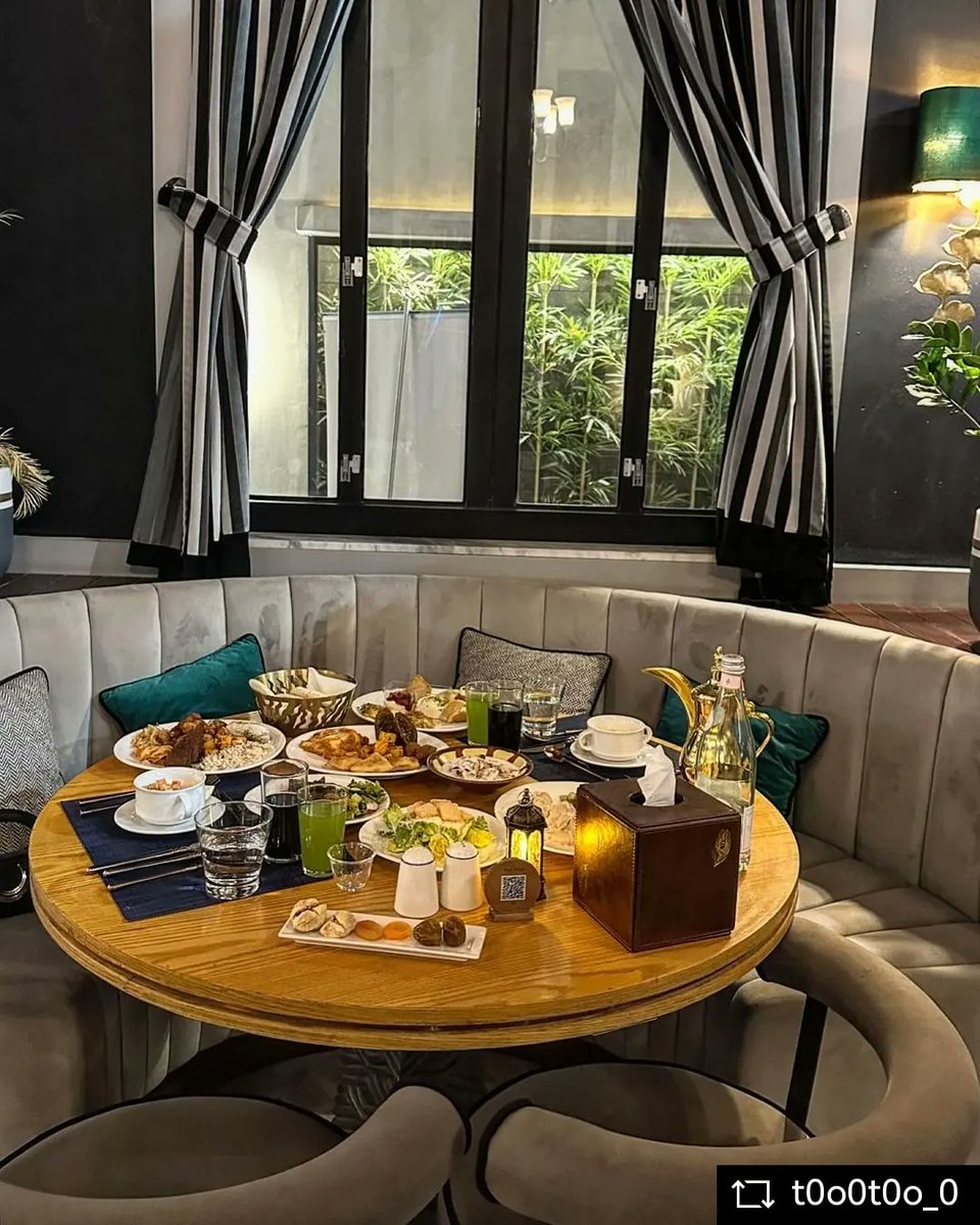 مطاعم الرياض tweet media