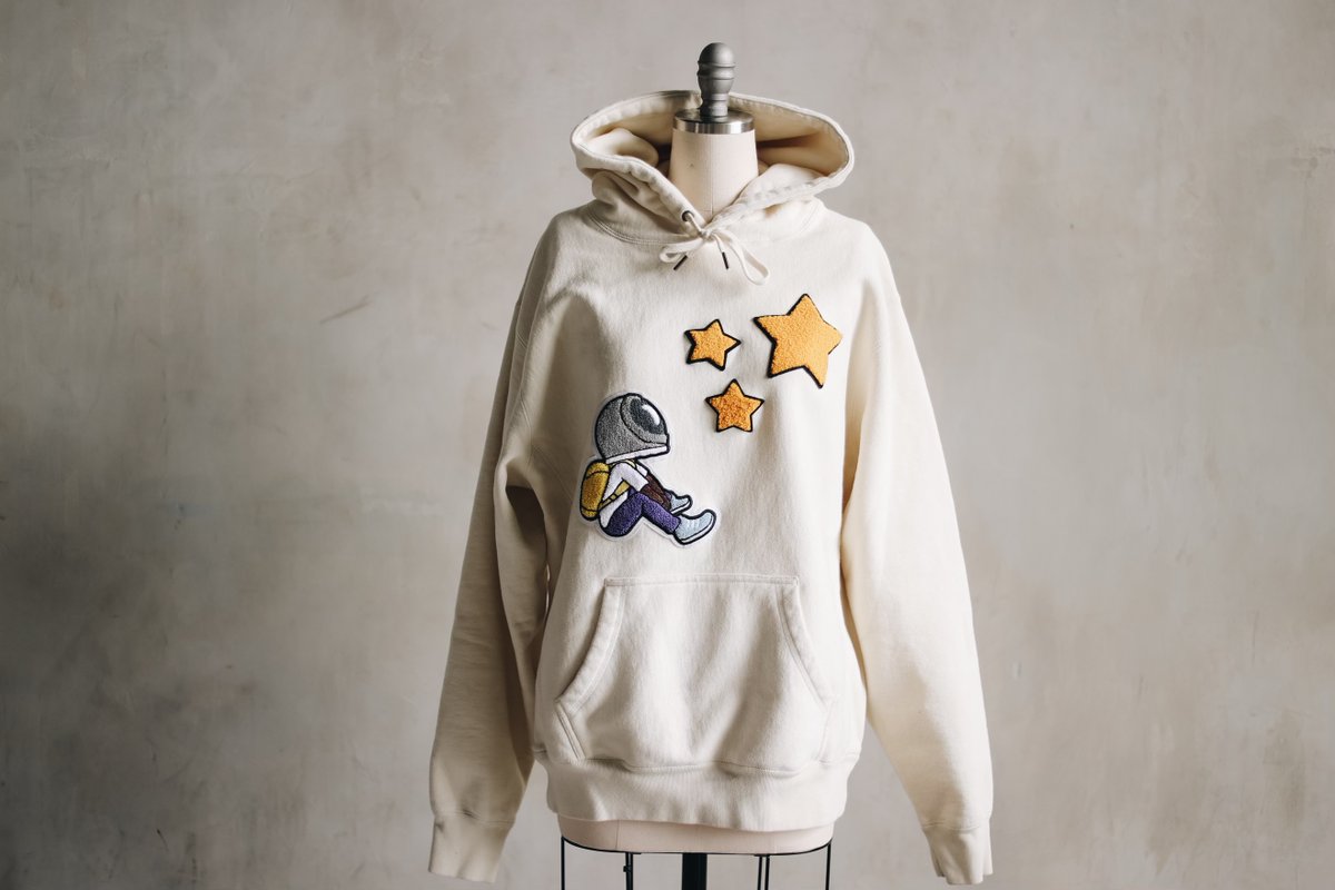 AkuDreams's tweet photo. Introducing the Stargazer hoodie!

 Drops this Thursday at 12:00 PM EDT - only 100 in existence 👀 https://t.co/5DtOoomXRY
