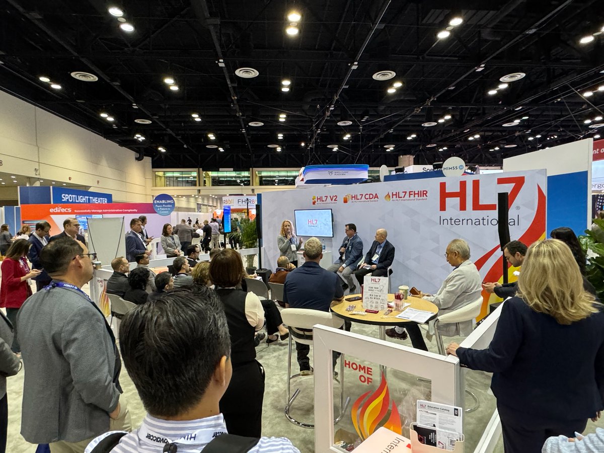 It's a full house for our first Day 2 session at #HIMSS24 with a joint session of #HL7 #FHIR Accelerators FAST and Da Vinci talking about their synergies. We're in booth 3760 all day! See the schedule here: hubs.ly/Q02ph1lq0