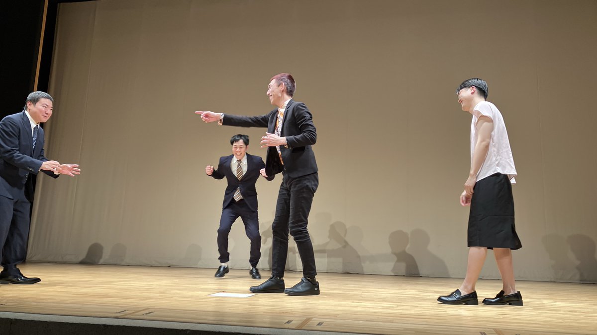 busuda_3days706's tweet photo. 佐伯さん大暴れPart2
タイさん「こうやって佐伯がウケようとしすぎるし、早口で喋るからラジオのレギュラーが無い」
平場頑張れちゃう器用な佐伯さん、ラジオとなるとそれが良くないという難しさ!
誰かやさしいズにラジオのレギュラーを……!
面白いので!
#TrueGift
#サスペンダーズ
#やさしいズ https://t.co/MNsPZNn8xy