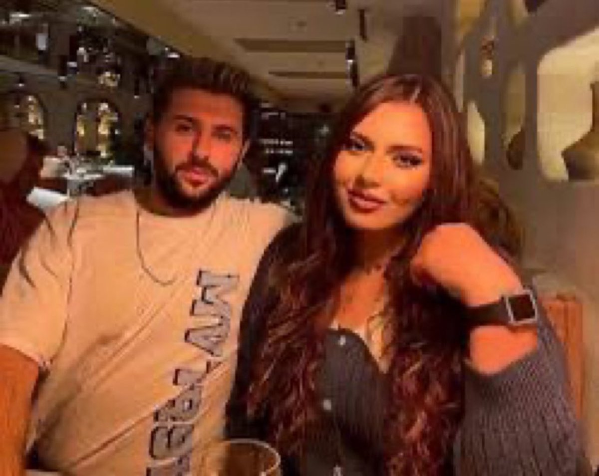 Bunlar #ibrahimkeloğlan ve zevcesi… Unutmayalım bunları ve unutturmayalım!
İçeri girmediğine pişman olması, en büyük dileğim‼️
#erosiçinadalet