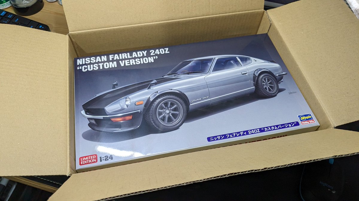 hide_kwey's tweet photo. yodobashiから予約品が届いた。
年度跨ぎのこの時期はなかなか触れないかもしれん(TдT)

#ハセガワ
#Z240
#RSワタナベ https://t.co/WOmGSsspwV