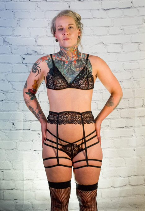 I need you to be a good boy and bend over for me&hellip; I know you can take what I have got for you https://t<a href="/tag/msbutcherwithasmile"class="tags"><span>#msbutcherwithasmile</span></a>