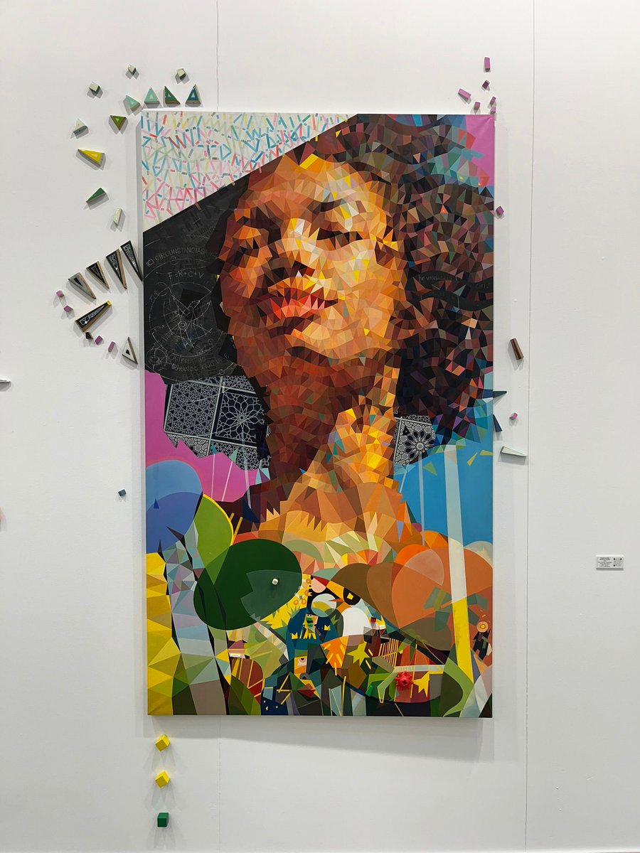 MoCuLat's tweet photo. Del 6 al 10 de Marzo en el Palacio Cibeles de Madrid se realizó la decimonovena edición de @ArtMadrid en la que se destacaron varios artistas latinoamericanos. 
El venezolano, nos deslumbró con piezas inspiradas en el arte #cinético y el cubano con su trabajo de #hiperrealismo https://t.co/gVdgfoHOsA