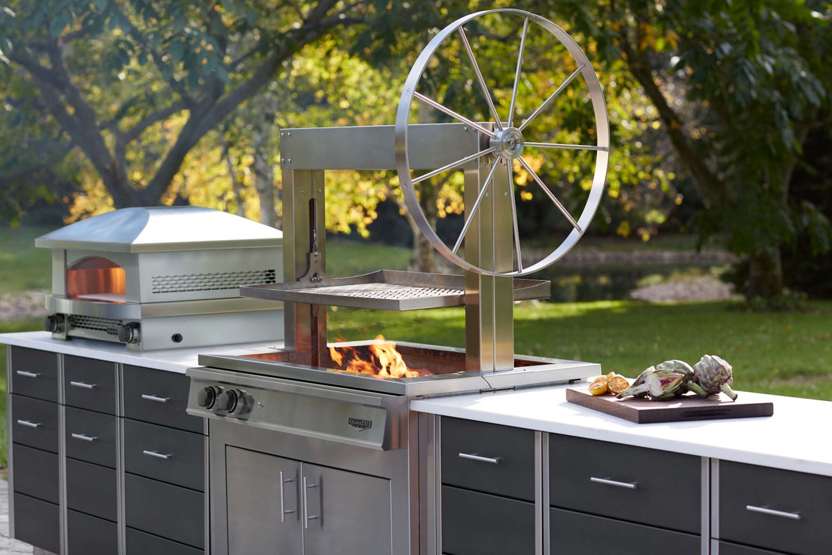 BBQ_Guys's tweet photo. "Step into a world where every meal is an adventure. Our grills are more than just tools—they're the gateway to a culinary journey filled with flavor, excitement, and endless possibilities. #LifeIsBetterInYourBackyard #KalamazooOutdoorGourmet https://t.co/pH8D1kWCMi