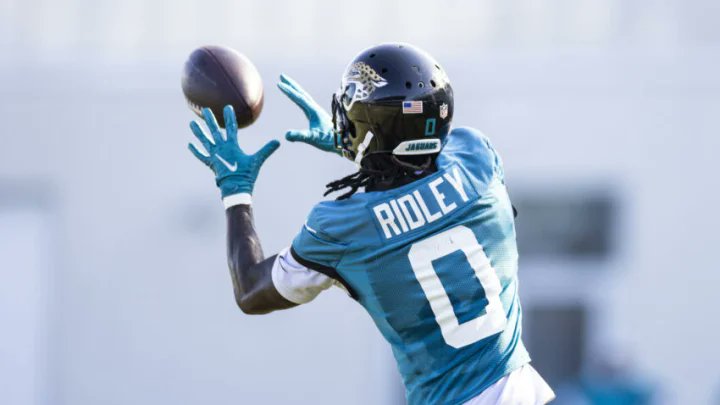 PolymarketBlitz's tweet photo. 𝐒𝐀𝐋𝐀𝐑𝐘 𝐂𝐀𝐏 𝐁𝐎𝐀𝐑𝐃
1. #Titans $75,460,344   
2. #Commanders $71,775,805   
3. #Patriots $59,296,160   
4. #Bears $56,312,124   
5. #Bengals $45,894,381   
6. #Seahawks $44,907,651   
7. #Cardinals $44,680,797   
8. #Broncos $44,413,778   
9. #Eagles $39,968,225   
10. #Packers $32,972,279   
11. #Colts $31,913,378   
12. #Lions $31,765,162   
13. #Vikings $31,516,692   
14. #Texans $26,582,449   
15. #Panthers $19,102,214   
16. #Raiders $17,798,443   
17. #Steelers $17,325,589   
18. #Chiefs $15,322,361   
19. #Jets $12,106,235   
20. #Rams $12,035,163   
21. #Buccaneers $10,349,611   
22. #Falcons $6,407,401   
23. #49ers $6,370,969   
24. #Giants $6,128,933   
25. #Jaguars $5,483,568   
26. #Cowboys $2,243,253   
27. #Browns $1,205,843   
28. #Dolphins $1,068,327   
29. #Saints $932,058   
30. #Ravens -$180,381   
31. #Bills -$1,527,047   
32. #Chargers -$25,180,665
(per OverTheCap)