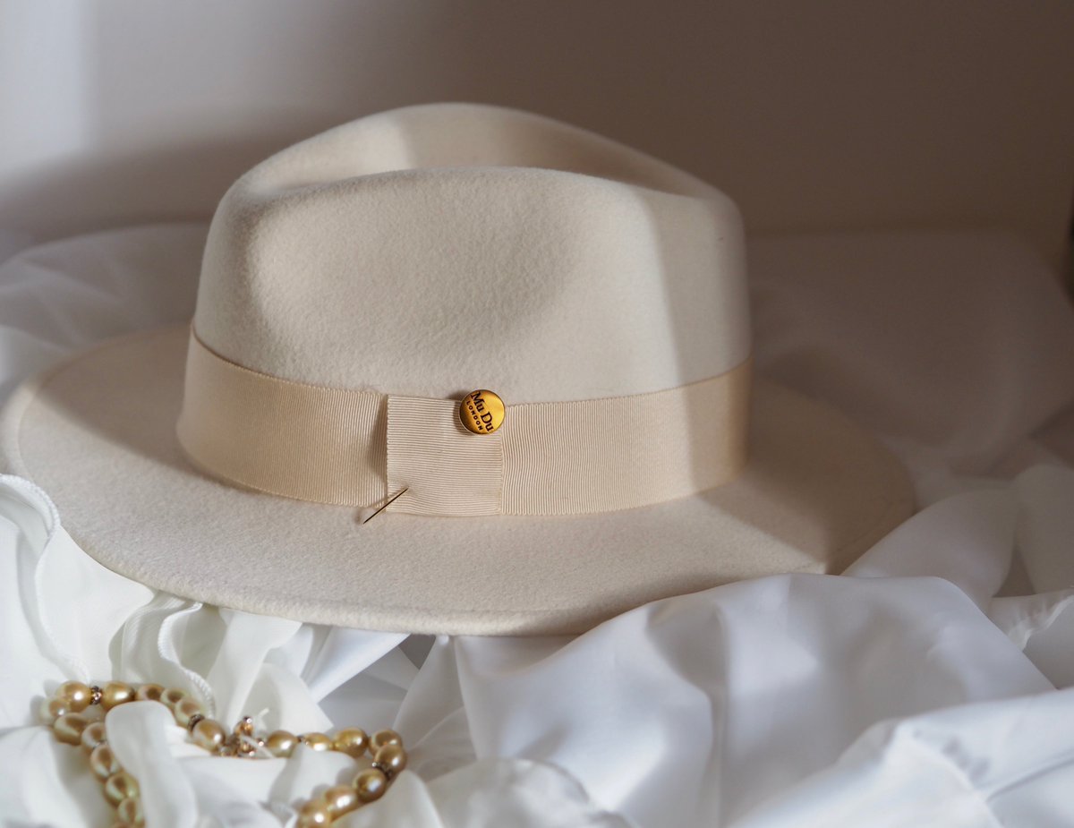 The new favourite! 🕊️
Crafted from pure wool and detailed with an ivory peach grosgrain ribbon

Shop The Alaia via link in bio
#fashionstyle #hats #womenshats #headwear #fashionaccessories #new #bridal #springfashion #shop