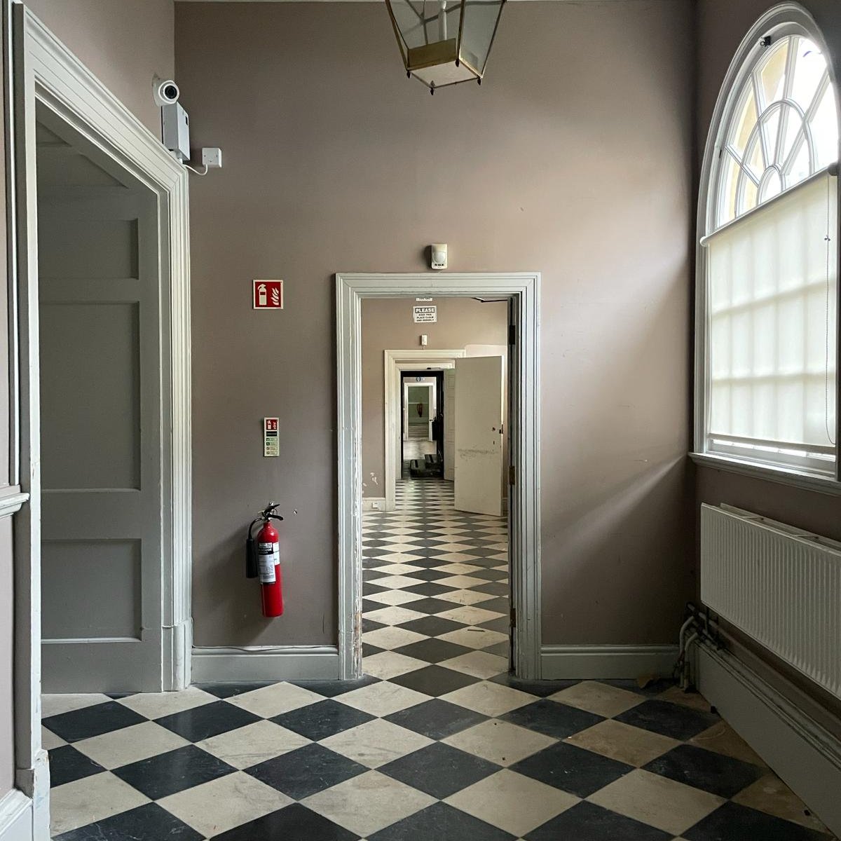 Did you know there's a corridor that runs behind the Ball Room with this black and white tiled floor? Most likely added in the 1930s and thought to be modelled on the floor in St Paul's Cathedral. Made from Belgium marble and Painswick stone.

#Conservation #Flooring
