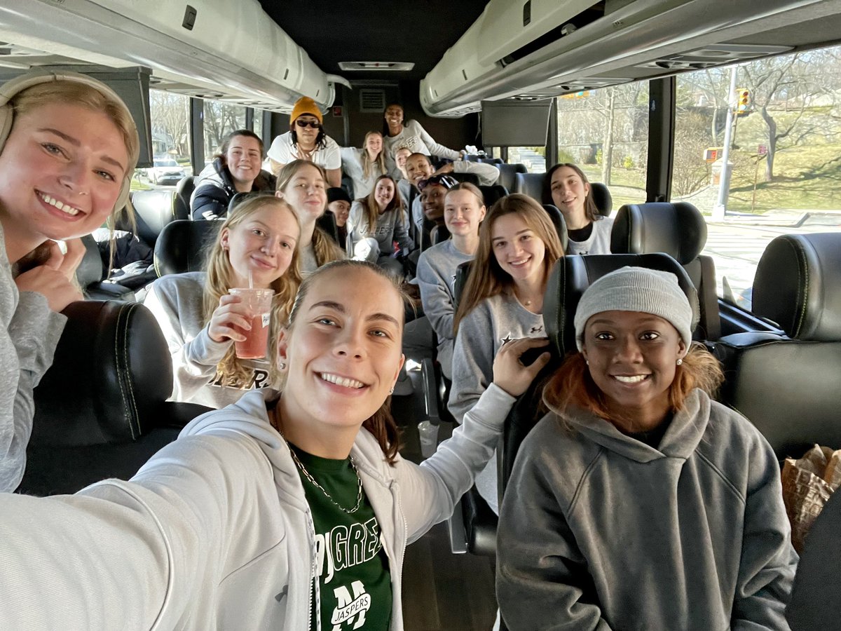 Manhattan_WBB's tweet photo. The Jaspers Have Arrived 🚌

📍Atlantic City 

@jiggshotit 🎥📸

#ballislife
#collegehoops
#manhattancollege
#MAAC
#Jiggshotit
#gojaspers 
#Marchmadness https://t.co/k3e77bp7yS