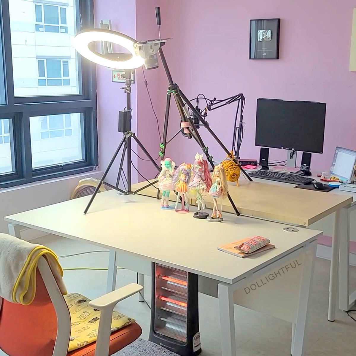 Thanks for your input on my last tweet!! There will be a new 'Sketch with Me' episode coming out Wednesday at 6pm CT ! It's a good one 😀