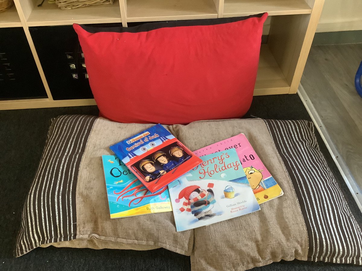 We are ready for ‘Reading Cafe,’ are you? Why not pop along along to preschool at 2.45pm today and next Thursday (21st) to share a story with your Little Learner.

@TheHuntspills @_TPLT_ 

📚 #littlelearners #readingcafe #shareastory