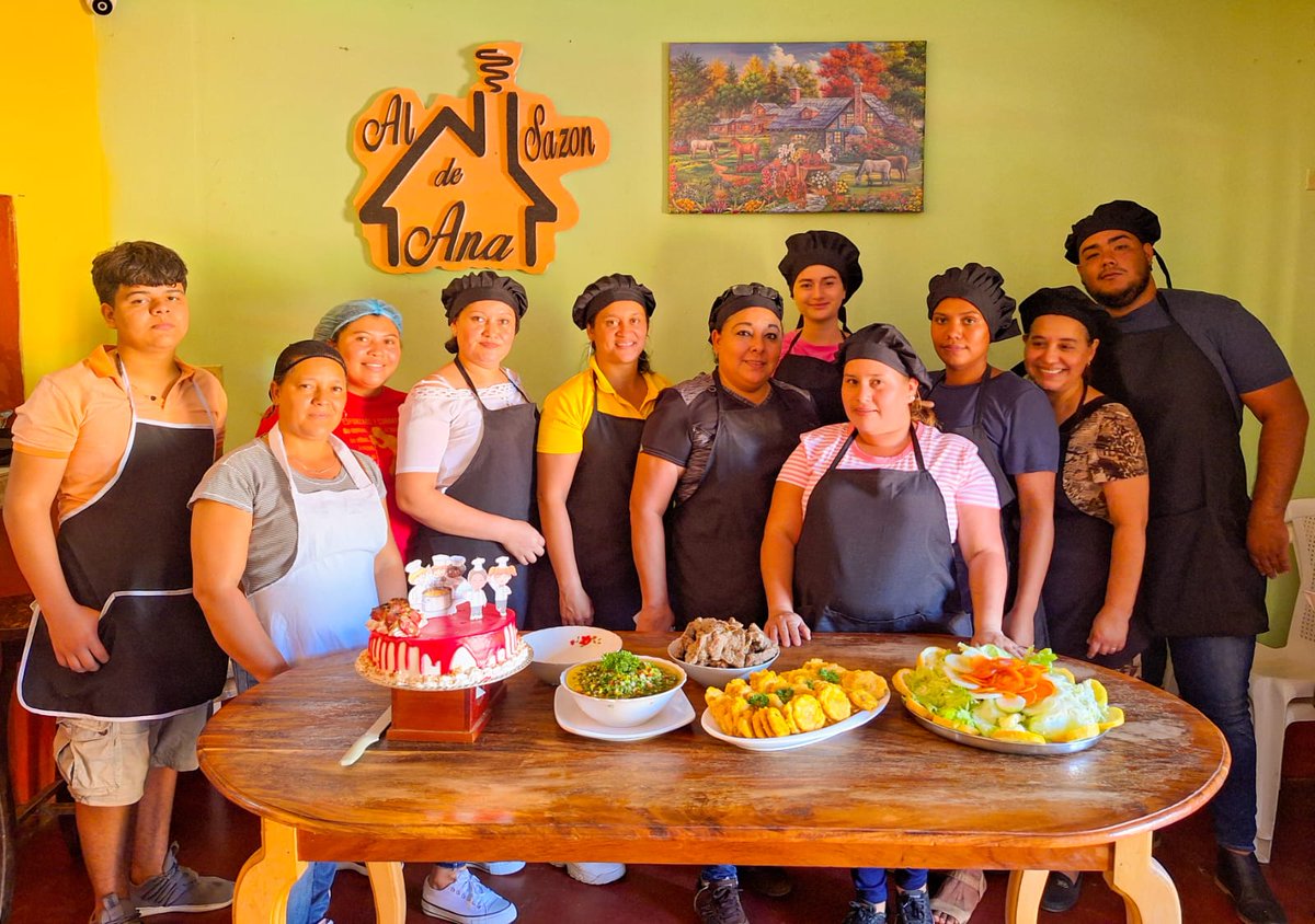¡𝗔𝗽𝗿𝗲𝗻𝗱𝗲𝗿 - 𝗛𝗮𝗰𝗶𝗲𝗻𝗱𝗼! 📌 Desde la estrategía Curso Libres y Modulares, culminamos el curso de "Elaboración de Fondos, Salsas y Potajes, impulsado por nuestro Centro Tecnológico para protagonistas de diferentes emprendimientos. #SoyTecNicaragua 🤩🥳