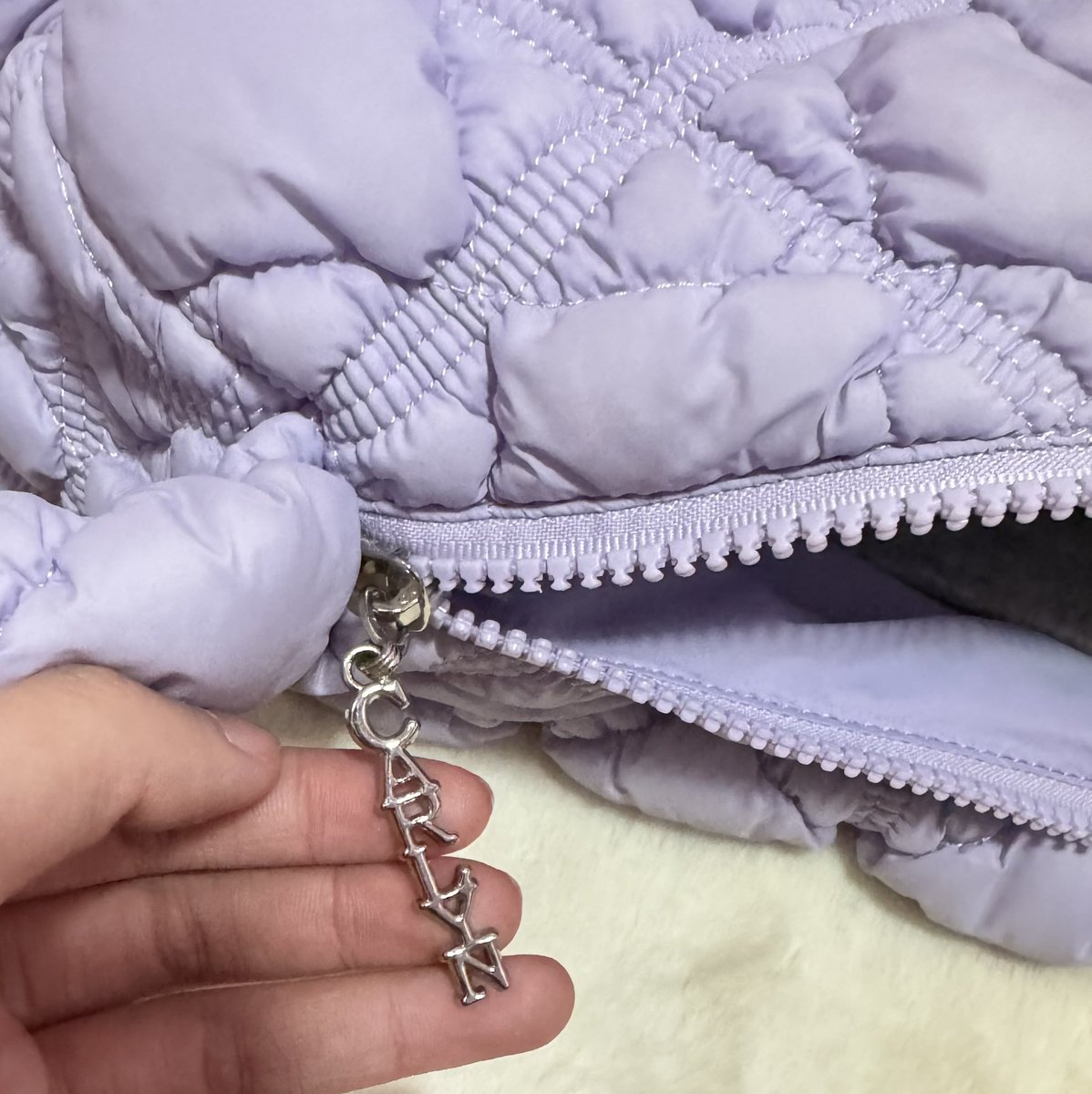 mmmsg__'s tweet photo. ส่งต่อกระเป๋า Carlyn cozy 
สี Pastel lilac 💜✨

1900 บาท แถมที่ใส่ดันทรง

#ส่งต่อcarlyn #ส่งต่อกระเป๋า https://t.co/Nhbr0CKTo7