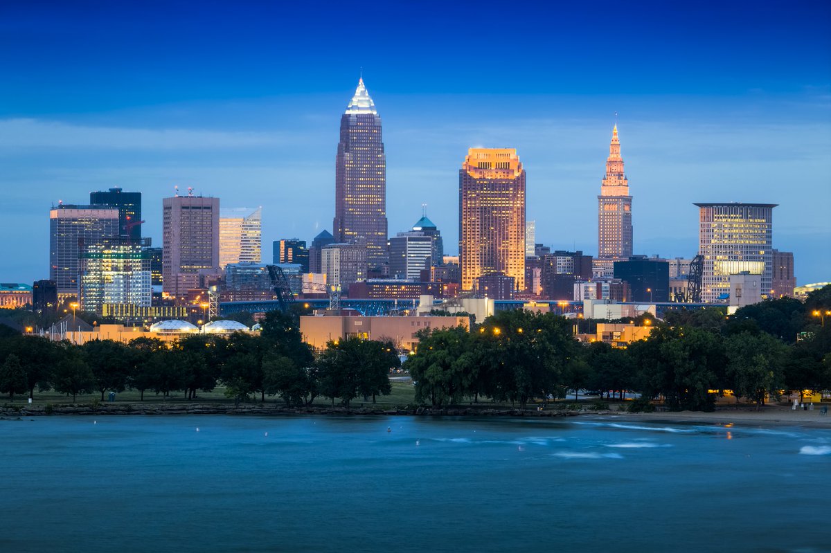 🧵The #office vacancy rate in #Cleveland was 10.8% at the end of last year, according to @CushWake. However, that vacancy rate doesn't tell the full story of the city's office market….