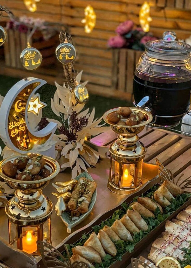 اللهم يا مغيّر الأحوال غيّر
 حالنا إلى أحسن حال ، و سخر
 لنا من حظوظ الدنيا ما تعلم 
أنه خير لنا و اصرف عنا كل
 ما هو شر لنا إنك على
 كل شيءٍ قدير .. 

تقبل الله صيامكم وطاعاتكم ..