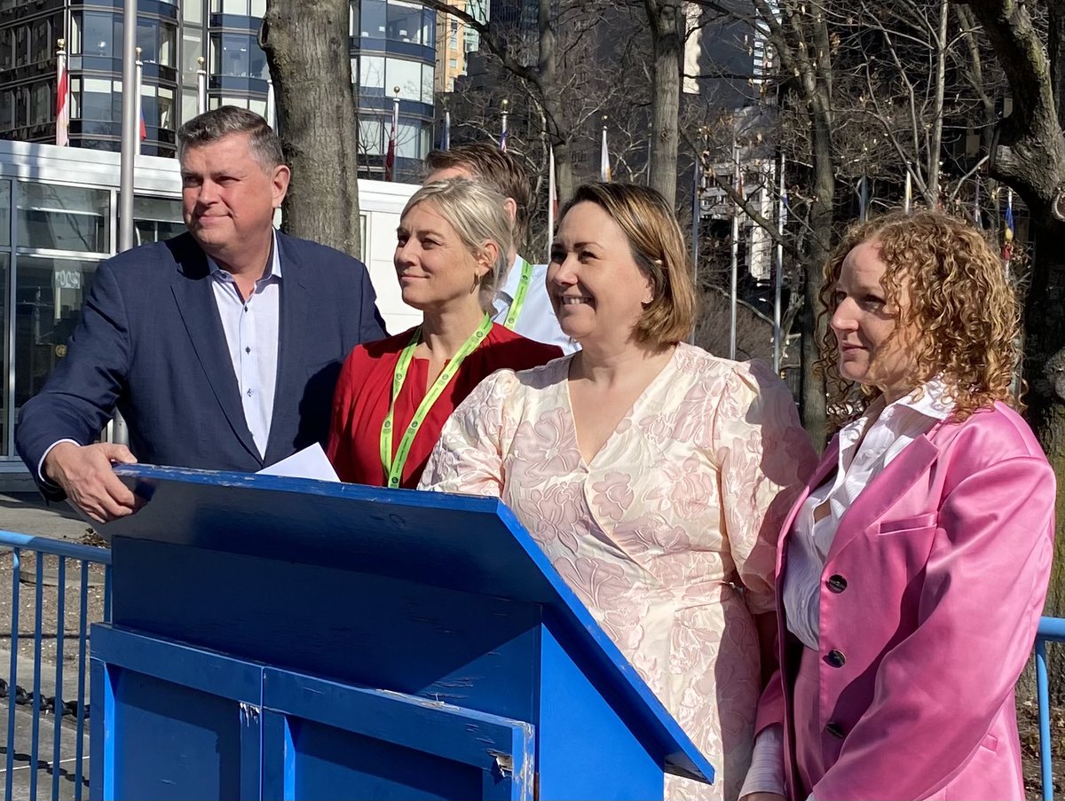 Mogens Jensen (@mogensjensens) on Twitter photo Et enigt folketing opfordrer FN til at fortsætte og styrke støtten til iranske kvinders frihedskamp! Den danske delegation til <a href="/UN_CSW/">United Nations CSW</a> har overrakt fælles erklæring til UN Women i New York!
#dkpol <a href="/Trinebramsen/">Trine Bramsen</a> <a href="/AajaCL/">Aaja Chemnitz, Inuit Ataqatigiit</a> <a href="/jonstephensen/">Jon Stephensen</a> <a href="/RosaLundEl/">Rosa Lund</a> <a href="/Spolitik/">Socialdemokratiet</a> Et enigt folketing opfordrer FN til at fortsætte og styrke støtten til iranske kvinders frihedskamp! Den danske delegation til <a href="/UN_CSW/">United Nations CSW</a> har overrakt fælles erklæring til UN Women i New York!
#dkpol <a href="/Trinebramsen/">Trine Bramsen</a> <a href="/AajaCL/">Aaja Chemnitz, Inuit Ataqatigiit</a> <a href="/jonstephensen/">Jon Stephensen</a> <a href="/RosaLundEl/">Rosa Lund</a> <a href="/Spolitik/">Socialdemokratiet</a>