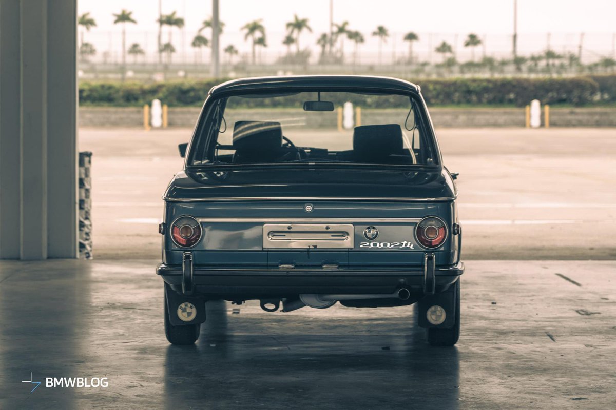 hboeriu's tweet photo. Such a fun car to drive BMW 2002 tii https://t.co/lvwF86IxoL