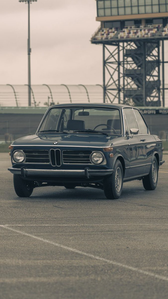 hboeriu's tweet photo. Such a fun car to drive BMW 2002 tii https://t.co/lvwF86IxoL
