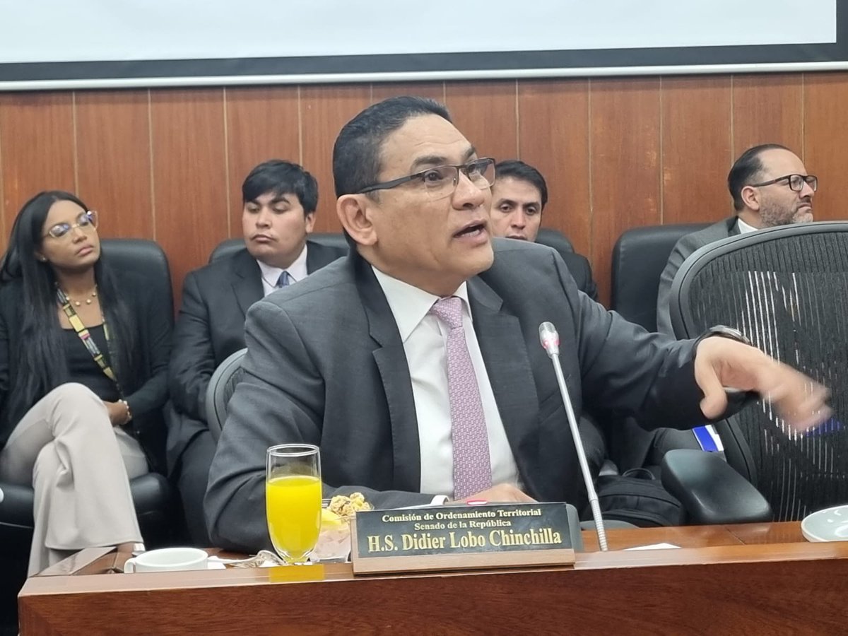 SenadoGovCo's tweet photo. #COT | El senador @DidierLobo_Ch indicó que los daños que se han causado en el Cesar por el fenómeno del Niño han sido graves y es la hora y la @UNGRD no responde. https://t.co/t5MUzotnpD