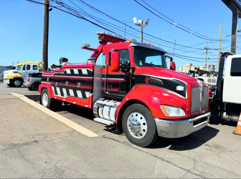 Used trucks need love too! Congratulations to Carl’s Towing on the purchase of this great 2014 Vulcan V30 wrecker. All the best with this great truck. #builtbyjimpowers #etctowsales #etc #elizabethtruckcenter #millerindustries