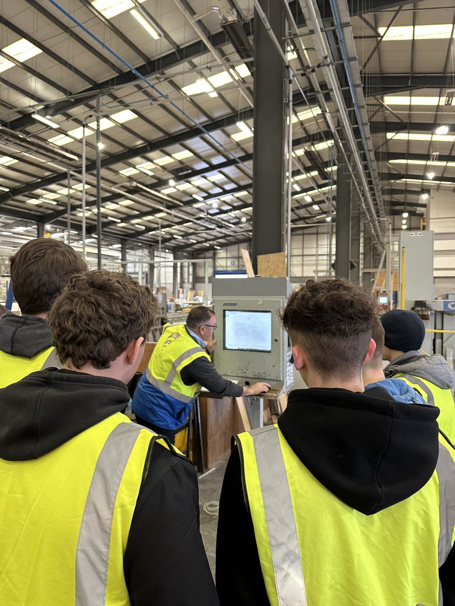SCQF Level 6 Site Carpentry @AyrshireColl students getting a great tour of the off site manufacturing facility as a follow up to our last on site visit. Thanks to Gavin from @CCG_Scotland for the in depth tour.