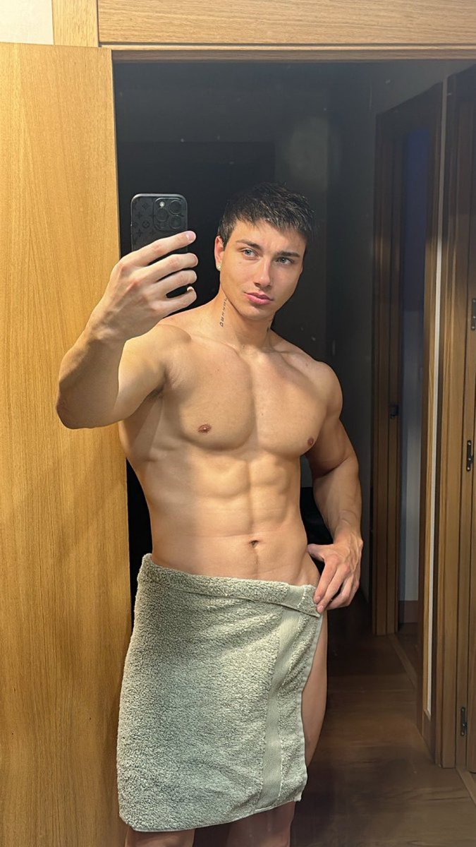 Georgisecrets1 tweet picture