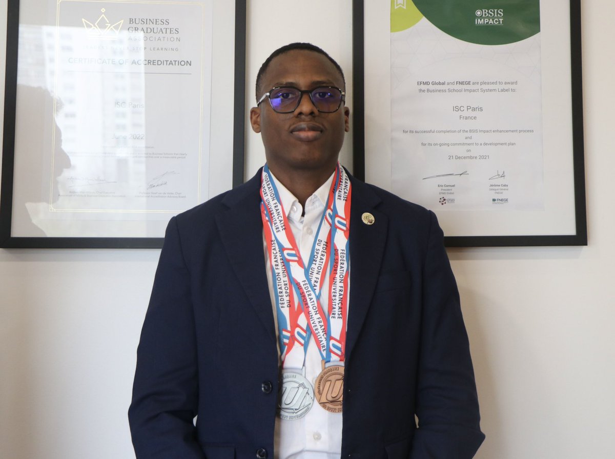 groupe_iscparis's tweet photo. Quelle fierté pour notre étudiant Adrin Virgil Zedong de recevoir de la direction générale la Médaille de l'Engagement, en témoignage de son engagement sportif et de son harmonie avec les valeurs de l'ISC Paris. 🎉🏅

Félicitations ! 🏃‍♂️ 🌟👏

#ISCParis #ISCFeelGood #Détermination https://t.co/9JB70uwJsd