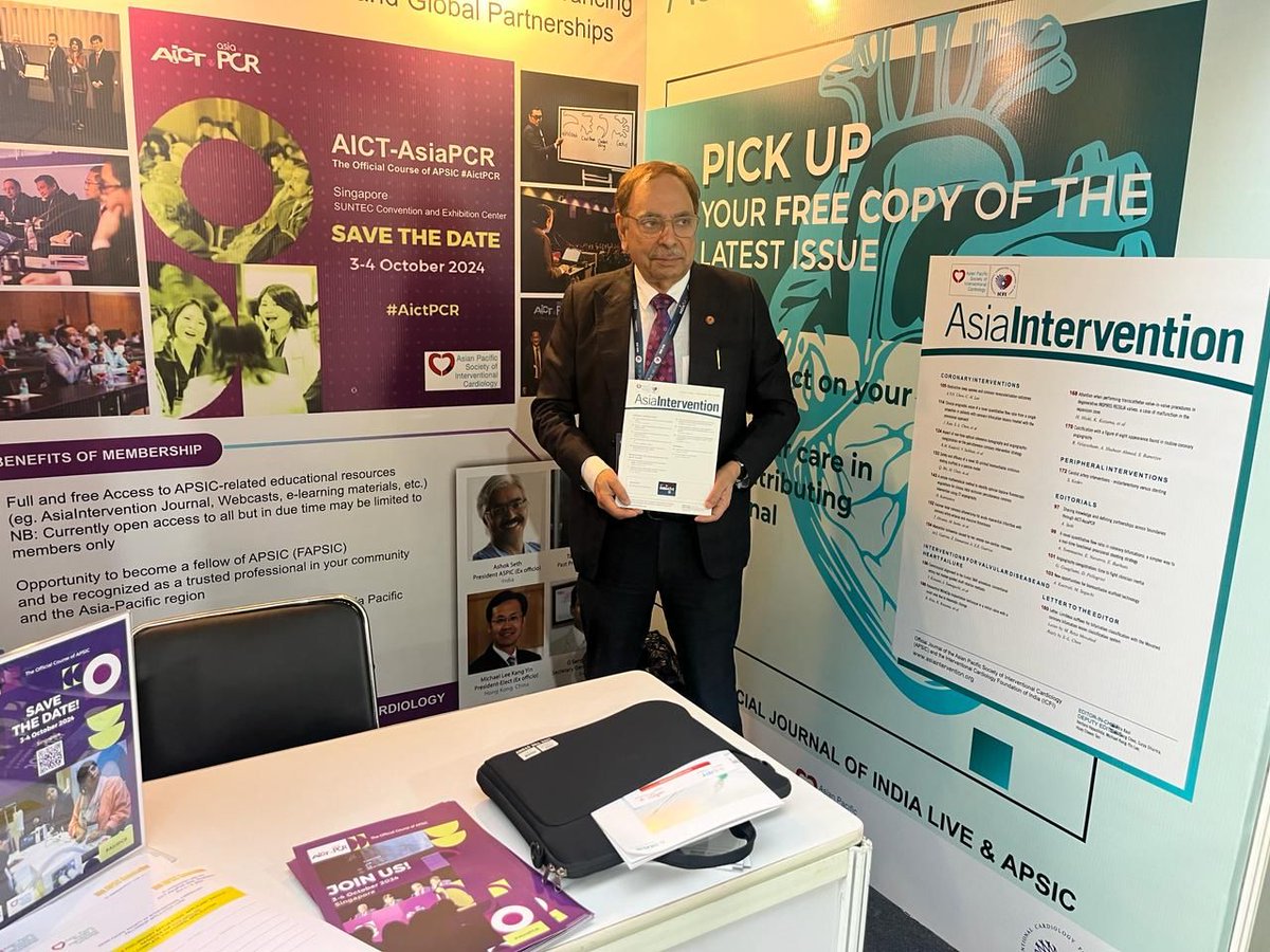 AsiaInterv's tweet image. @koshurkaul on our booth at #IndiaLive, presenting the latest issue of #AsiaIntervention journal.

▶️ Discover it here: asiaintervention.org/table-of-conte…