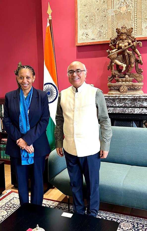 Ambassador @AkhileshIFS received a courtesy call from the Ambassador of the Republic of Kenya 🇰🇪 to Ireland, H.E. Mrs. Tabu Irina @MEAIndia @IndianDiplomacy