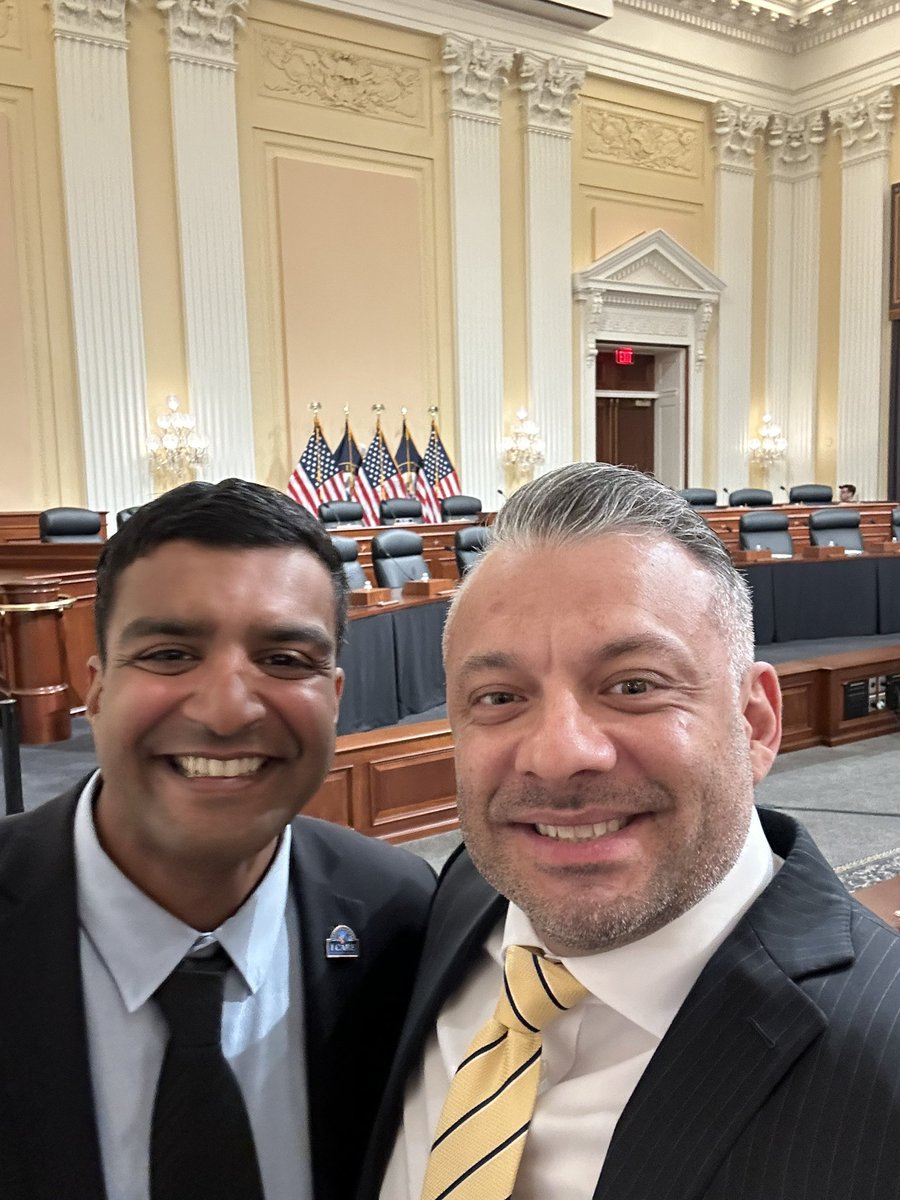 Today I am honored to represent <a href="/BalancedNetwork/">Balanced Veterans Network</a> at today’s Joint House &amp; Senate VA Committee Hearing in support of <a href="/AmericanLegion/">The American Legion</a> the only VSO to mention Alternative Therapies in their statement. Great to see friends <a href="/LeoShane/">Leo Shane III</a> &amp; @AdvaithThampi. #AlternativeTherapies