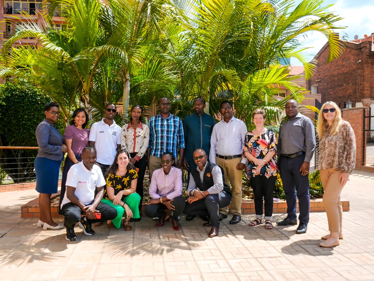 This morning @VSO_Rwanda hosted REB ECE #TWG in a field visit to one of our @VSO_TMR supported schools. The team consisted of @REBRwanda and #NGO partners. The main objective was to provide an opportunity to learn more about @VSO_TMR and reflect on the ECE context in general.