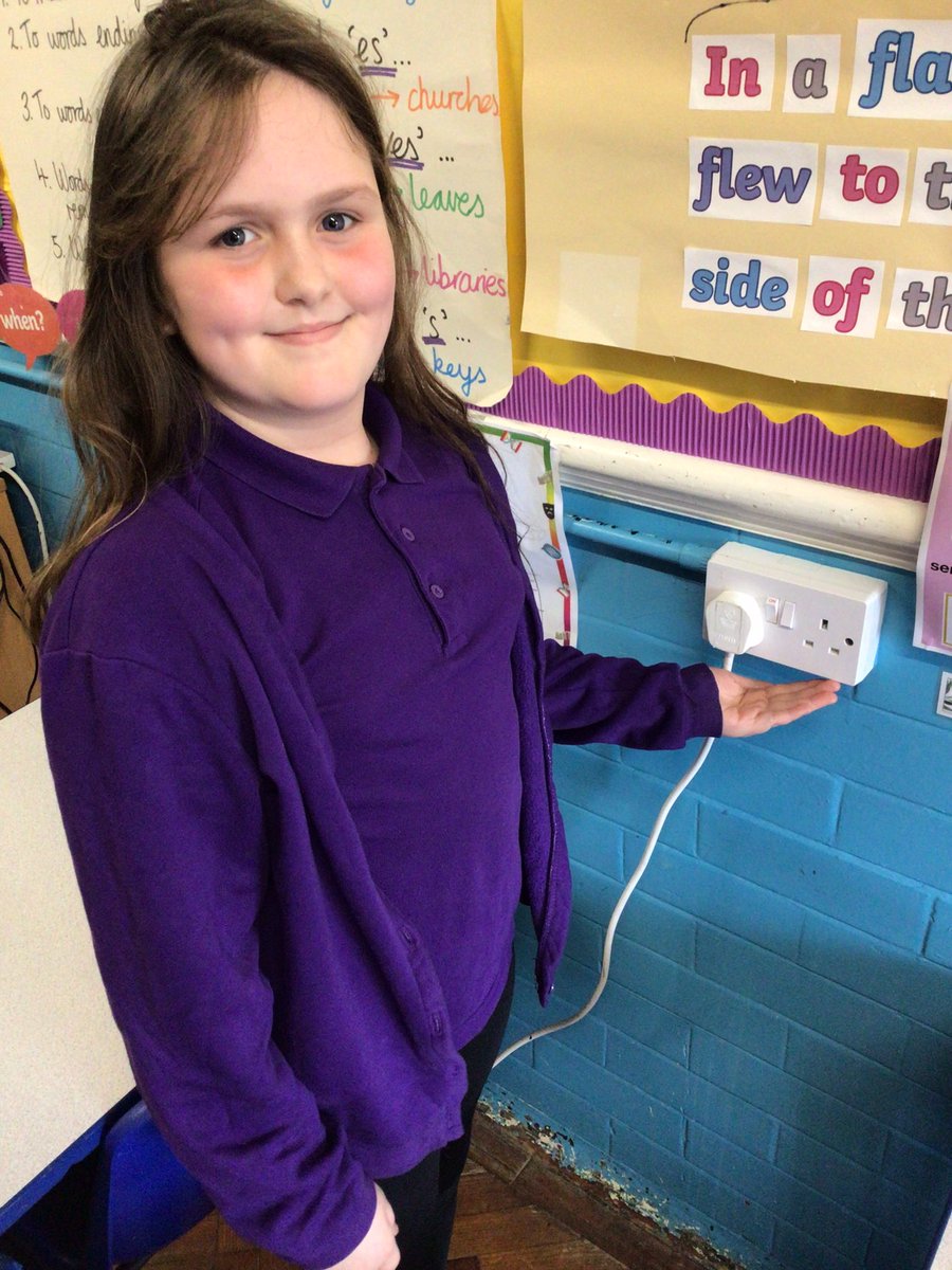 bspsofficial's tweet photo. Today @ProfCrankpot asked us to find out about energy. We decided there were two types of energy - energy we need as humans, and energy that helps us in every day life. #bspsYear5 show what we found out in the videos and pictures below… 💡 🍔 🥤 😴 #bsps #bspsScience #BSW24 https://t.co/lx2wr3y50a