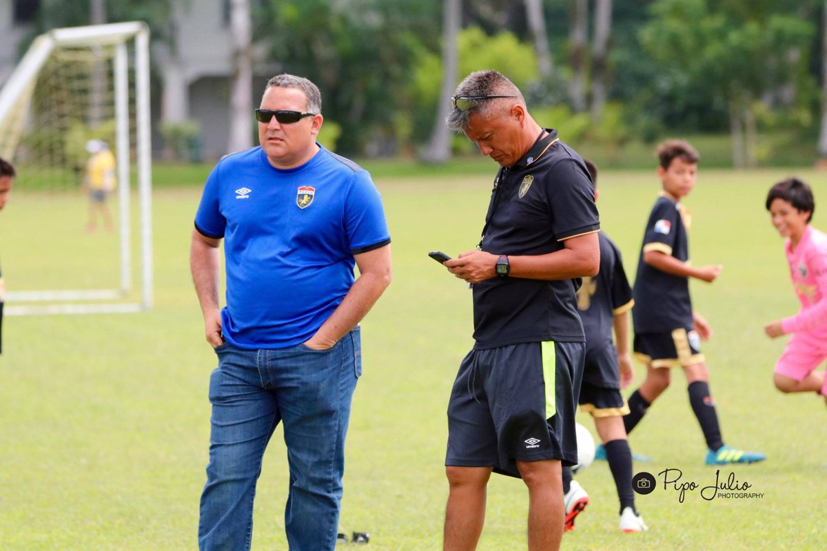 Nuestra cantera de Leones en estos 2 últimos triunfo dando dividendo 🦁💪 y no queremos pasar por alto 2 de los grandes impulsores desde hace varios años de nuestras categorías menores, El directivo Oguel y el profe Chino Morales y todo su equipo de trabajo, vamos por mas 👏🦁⚽️