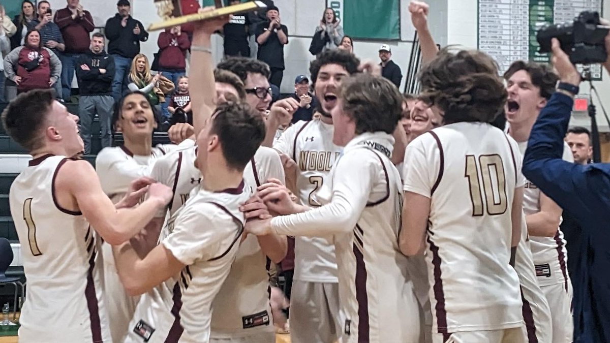So proud of the effort last night! You certainly proved you belonged on the big stage as one of the best teams! Sad to see a group of special seniors play their last game, but we'd like to thank them for the impact they had on this program. Best of luck to all 7 seniors!