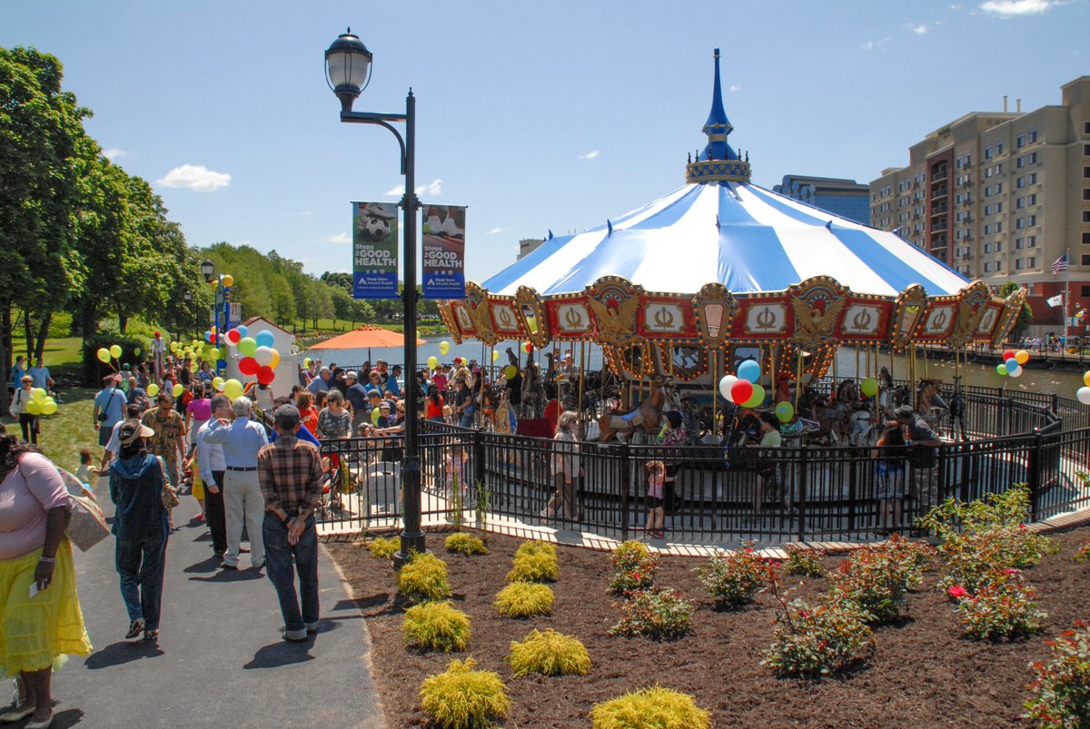 Join @riolakefront as they open the carousel! Take your kids and friends over to ride and have a great time exploring the boardwalk, shopping, and eateries around the lakefront! Find out more about the event here: ow.ly/3Cuq50QRlfO #VisitMoCo #rioLakefront #GaithersburgMD