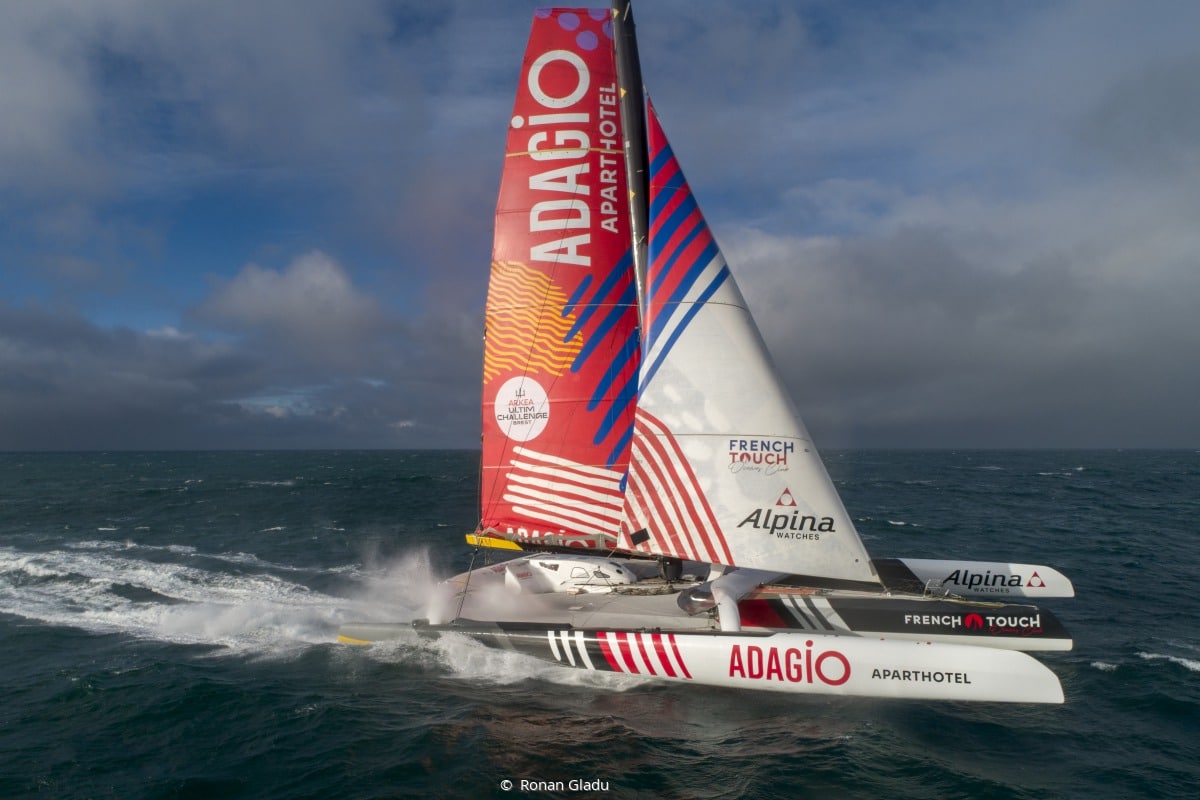 Arkéa Ultim Challenge. Vidéo live : Arrivée d’Adagio, 5e du tour du monde des Ultims dlvr.it/T41Pw1