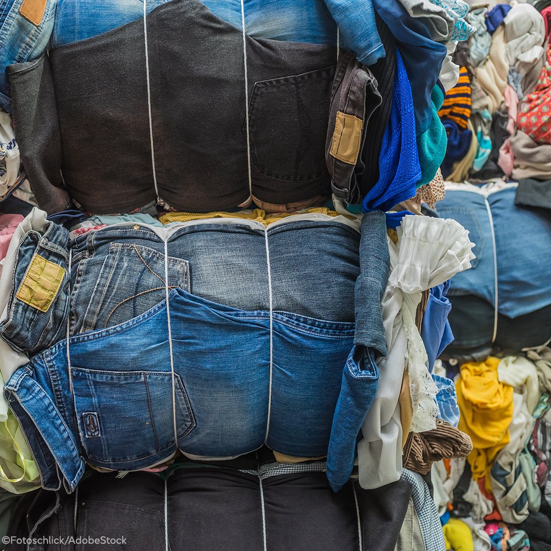 Parliament has adopted its proposals to better prevent and reduce waste from food and textiles across the EU.

Find out more: europa.eu/!FjT6Y8