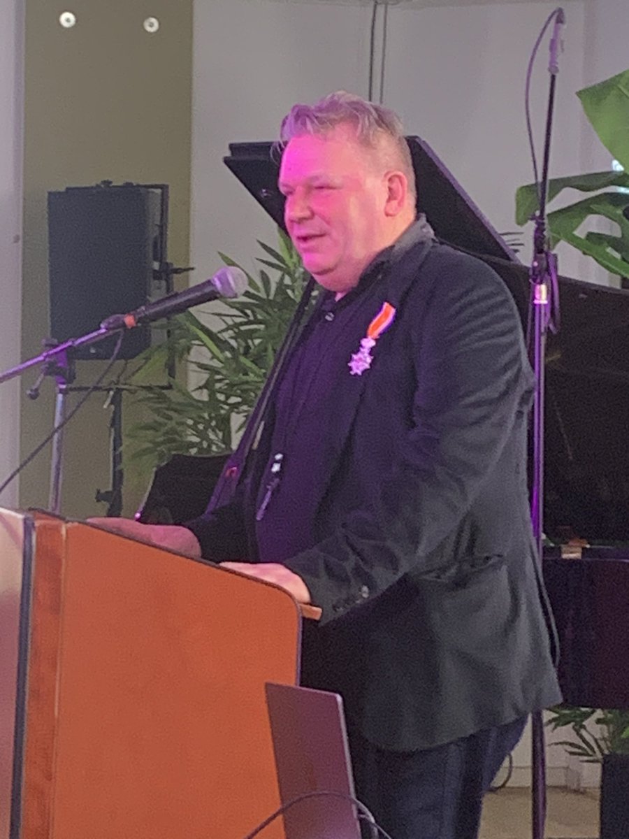 Studio LOOS tweet media